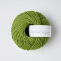 garnnoegle heavy merino fra knitting for olive i farven ærteskud