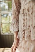 Bluse - blonde - Kelly fra Femme Facon, Jeanne D´Arc Living