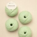 Pascuali Cashmere 6/28 – farven Spring Green. Økologisk luksusgarn i 100% cashmere uld, lys forårsgrøn nuance.