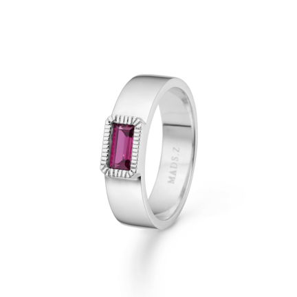 INDIGO silver ring with garnet | Danish design by Mads Z