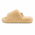 Beige fluffy hjemmesko med blød teddy-overflade og komfortsål til kvinder på hvid baggrund fra Topsko.dk