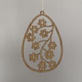 Påskeæg i egefineret træ med blomster – elegant ornament til påskepynt
