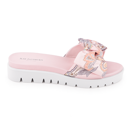 Ilse Jacobsen dame sandal med farverig sløjfe, paisley mønster og rosa fodseng