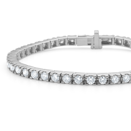 TENNIS bracelet in 14 karat white gold with 3.50 ct. diamonds.