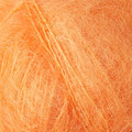 Close up af Isager Silk Mohair farve 64 orange