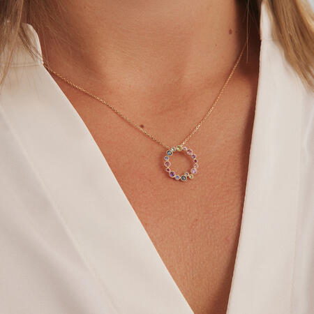 LUXURY RAINBOW PETITE vedhæng i 14 karat guld med brillantslebne ædelsten på model