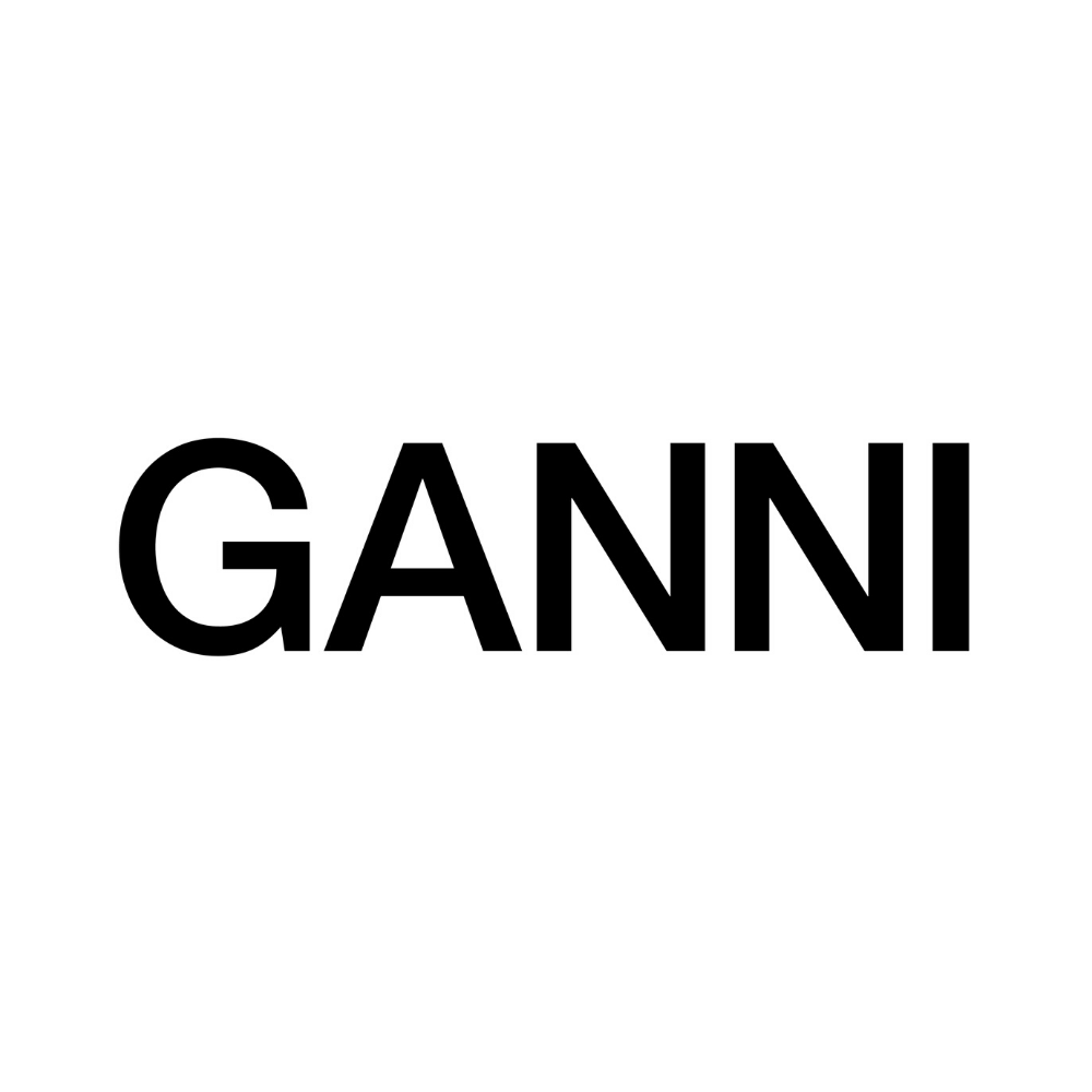 Køb Ganni secondhand online eller i den fysiske butik på Østerbro. Hele