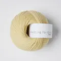 garnnoegle merino fra knitting for olive i farven stoevet banan