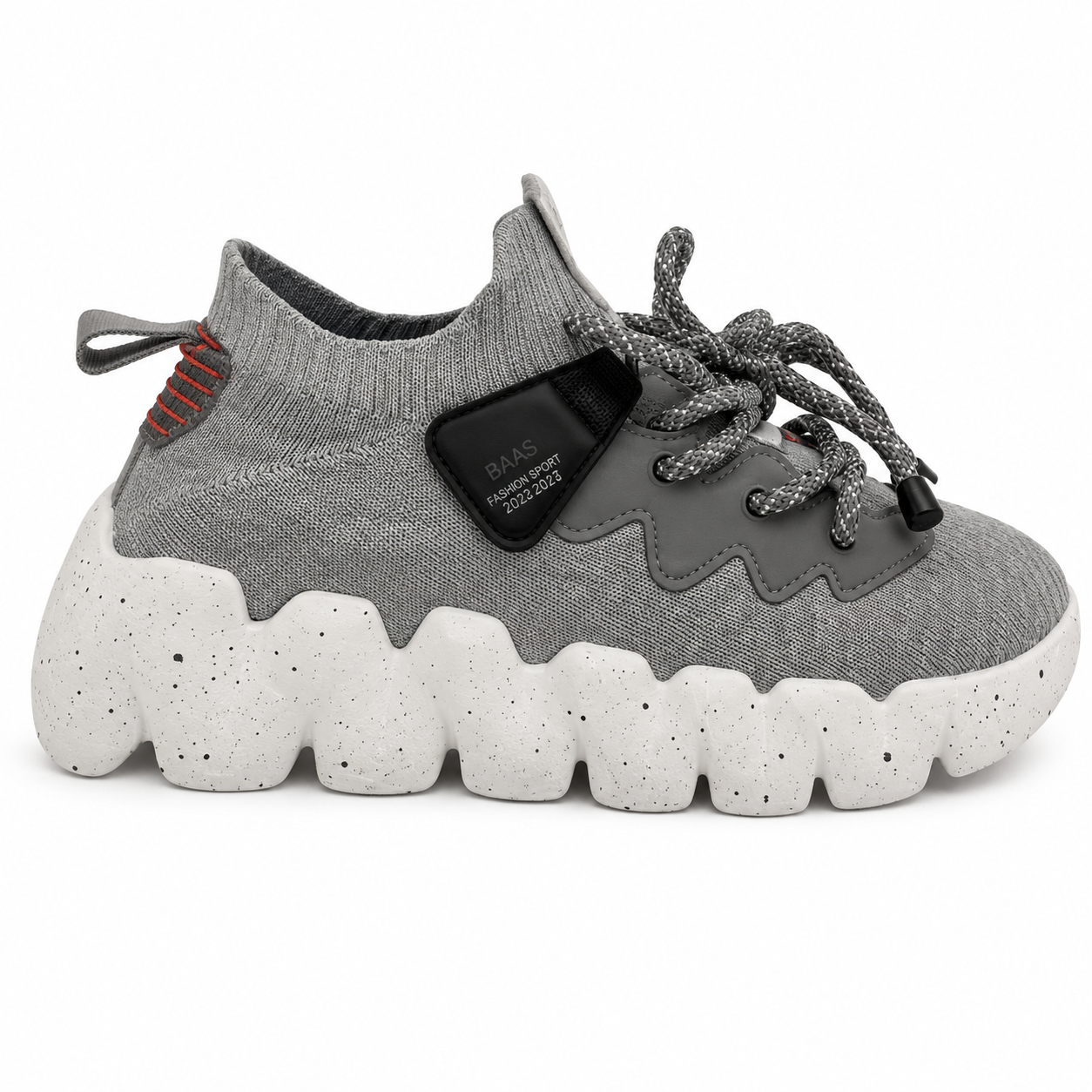 Nova Wave Sneaker - 36