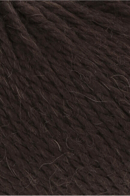 close up af garnnoegle af maerket carpe diem fra lang yarns i farven chokolade