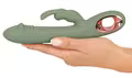 Slim Rabbit Olive vibrator i grøn silikone med rabbit-funktion og ergonomisk håndtag.