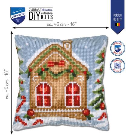 Broderikit fra Vervaco – pude med peberkagehus, vist med mål ca. 40 x 40 cm.