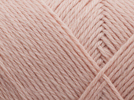 close up af garnet arwetta classic fra Filcolana i farve 334 light blush