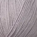 close up af garnnoegle merino fra knitting for olive i farven enhjoerninglilla
