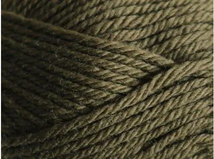 Close up af garn fra filcolana, kvalitet Peruvian Highland Wool farve olive noir