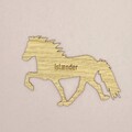 Islændehest i egefineret birk – hesteornament design 03
