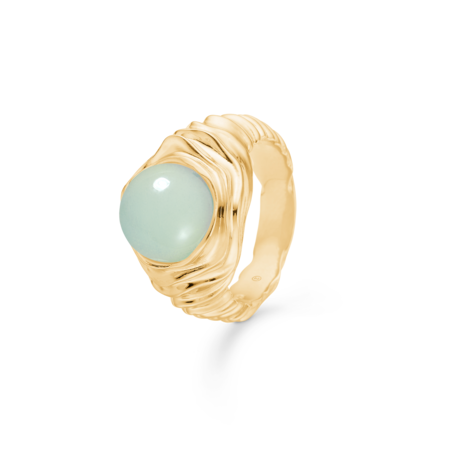 Endless Waves ring udført i 925 ren sterlingsølv belagt med 18 karat forgyldning isat en grøn zirkonia.