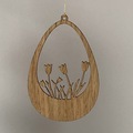 Påskeæg ornament i lys egefiner med tulipaner
