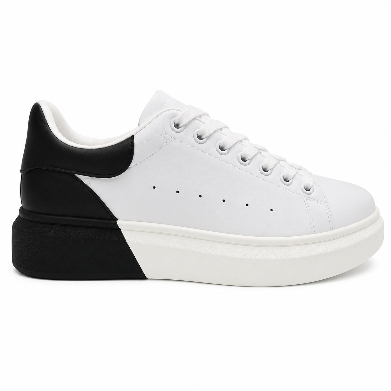 Celoria Contrast Platform Sneaker - 37
