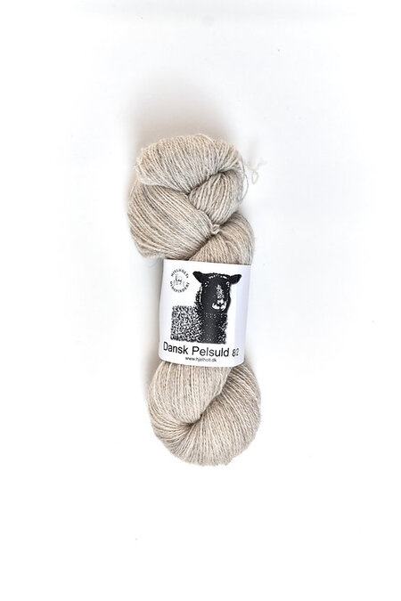 garnneogle dansk pelsuld 8 2 fra hjelholt i farven creme