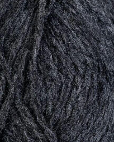 close up af garnet vams fra rauma i farven koksgraa