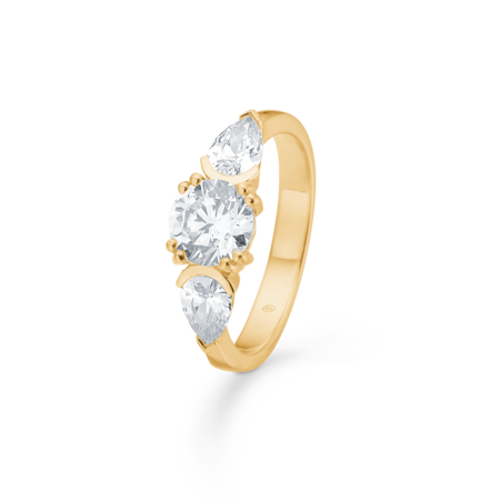 TRINA ring in 8 karat gold with zirconia.