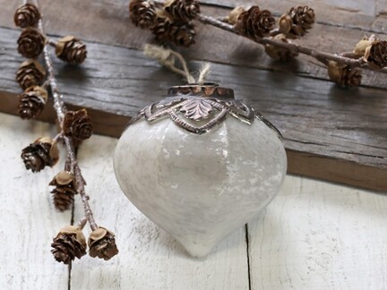 Dråbeformet julekugle glas antique hvid