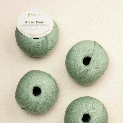 4 garnnoegler i kvaliteten arctic pearl fra pascuali i farven agave 16
