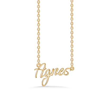 Name Tag Agnes is made of 925 pure sterling silver plated with a durable 18 karat gold plating.