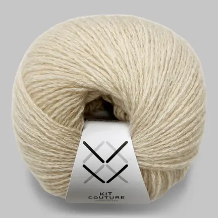 Garnnøgle 100% Cashmere fra Kit Couture i farven marcipan