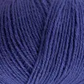 close up af garnnoegle merino fra knitting for olive i farven fransk anemone