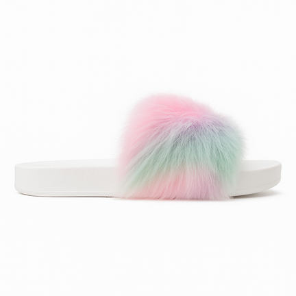 Hjemmesko til dame i hvid med blød sål og farverig fluffy kunstpels foran.