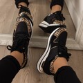 sorte leopard sneakers