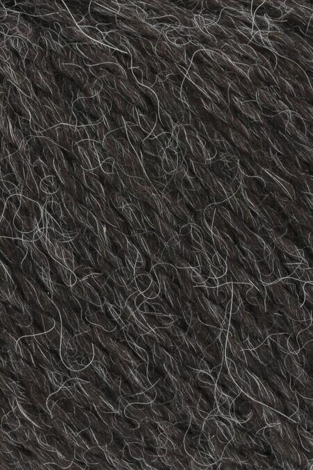 close up af close up af garnnoegle af maerket carpe diem fra lang yarns i farven brun meleret