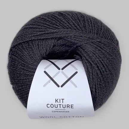 Garnnøgle Wool Cotton fra Kit Couture i farven antracitgrå