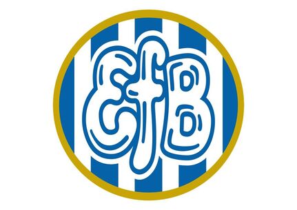 Rundt Esbjerg fB kageprint med navn til personlig fodboldkage