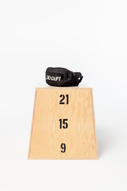 Stony Sportswear, Deadlift, Mavetaske med hvid tekst