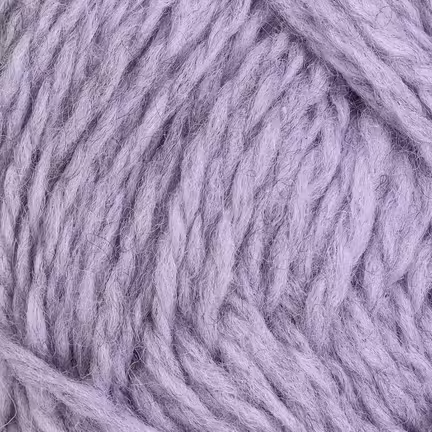 Nøgle Rauma Vams garn i farven 300 Lys Lilla – 2-tråds norsk uld i blød pastel lilla.
