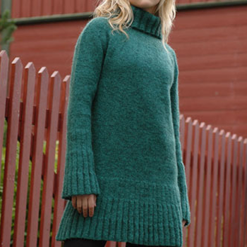 model ifoert strikket lang bluse von strikket i lettlopi.