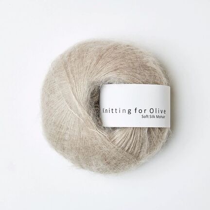 garnnoegle soft silk mohair fra knitting for olive farven havregryn