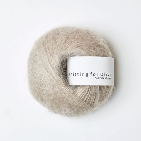 garnnoegle soft silk mohair fra knitting for olive farven havregryn