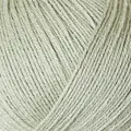 close up af garnnoegle merino fra knitting for olive i farven stoevet artiskok