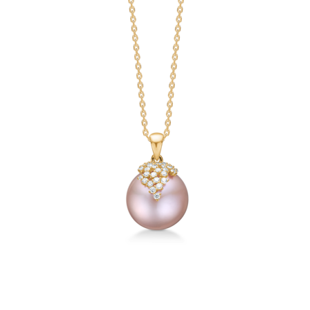 CHLOÉ vedhæng i 14 karat guld med 0,19 ct. brillanter W.SI og rosa kulturperle.