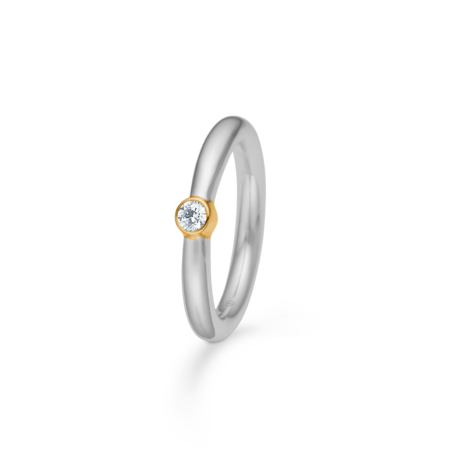 Vera ring i sterlingsølv med 8 karat guld og zirkonia.