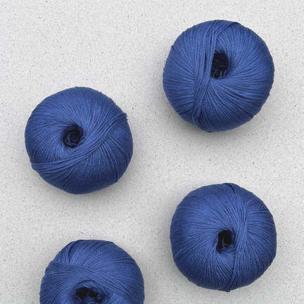 4 garnnoegler i kvaliteten arctic pearl fra pascuali i farven sapphire 13