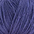 Close up af garnnøgle pure silk fra Knitting for Olive i farven fransk anemone