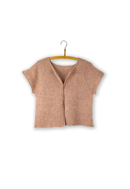 strikket bluebell cardi fra isager i silk mohair fv 62 og highland farve desert
