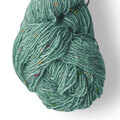 Close up af Isager Tweed i farven Turquoise
