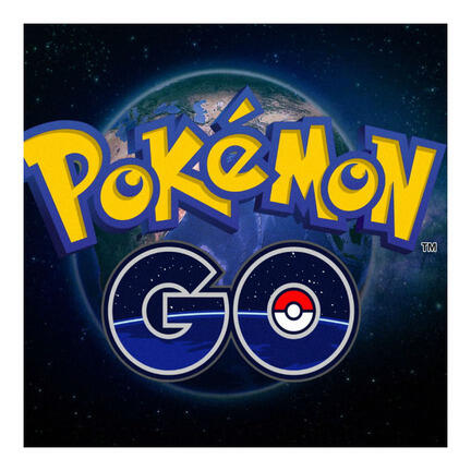 Kvadratisk Pokémon-inspireret kageprint med Pokémon GO-logo, Pikachu og stjernehimmel