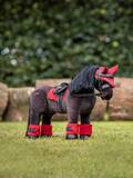 LeMieux Mini Toy Pony Freya med sadel, hovedtøj og udstyr i Chilli.